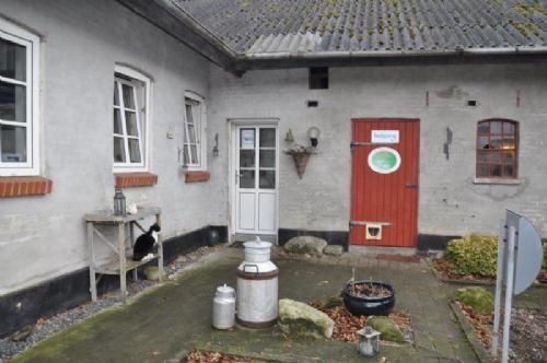 Åbent Hus Jylland - Søren Hedegaard Jensens limousiner går i en ombygget ældre kostald med hvælvingeloft.