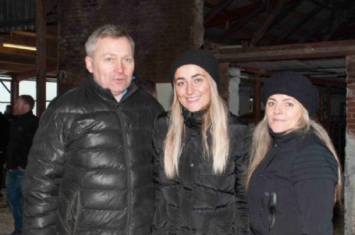 Birkely Limousine - Værterne hos Birkely Limousine: Jakob Ravn, datteren Anne-Sofie og hustru Pia