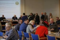 Generalforsamling 2013 - Der uddeles stemmesedler.