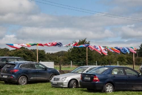 ILC verdenskongres i Irland 20.-28. august 2016 - Blafrende flag bød velkommen til besætningen Drummin Herd (County Claire)