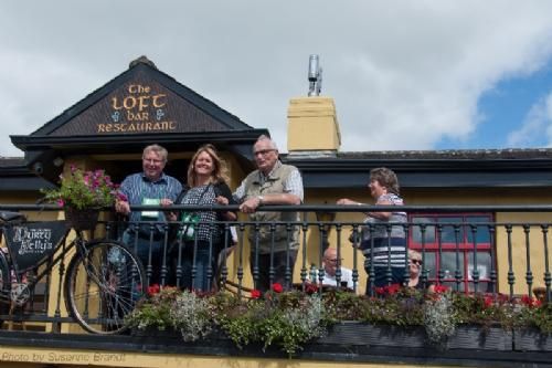 ILC verdenskongres i Irland 20.-28. august 2016 - Fra Drummin Herd gik turen videre til Dirty Nelly’s, hvor en stor frokost ventede på os