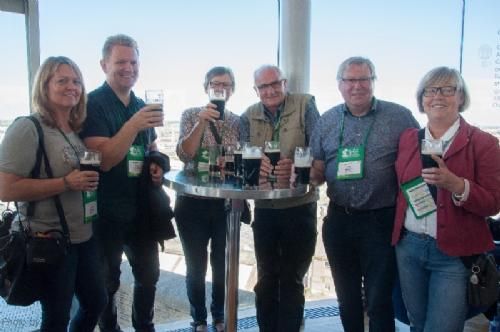 ILC verdenskongres i Irland 20.-28. august 2016 - En velfortjent pint af det mørke Guinness øl nydes på toppen i Gravity Bar