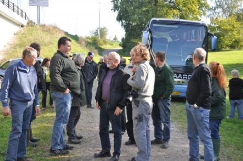 Østs bustur til Fyn - Lars Mikkelsen har nogle dyr gående i ådalene, som går gennem Odense. Bussen kom lidt på prøve ved den øvelse.